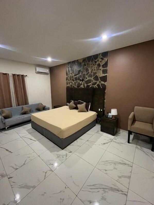 Double Room | Free WiFi - Kolombrini Hotel Boutique (Tlaquepaque)