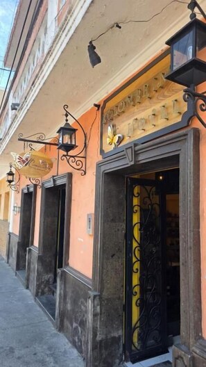 Exterior detail - Kolombrini Hotel Boutique (Tlaquepaque)
