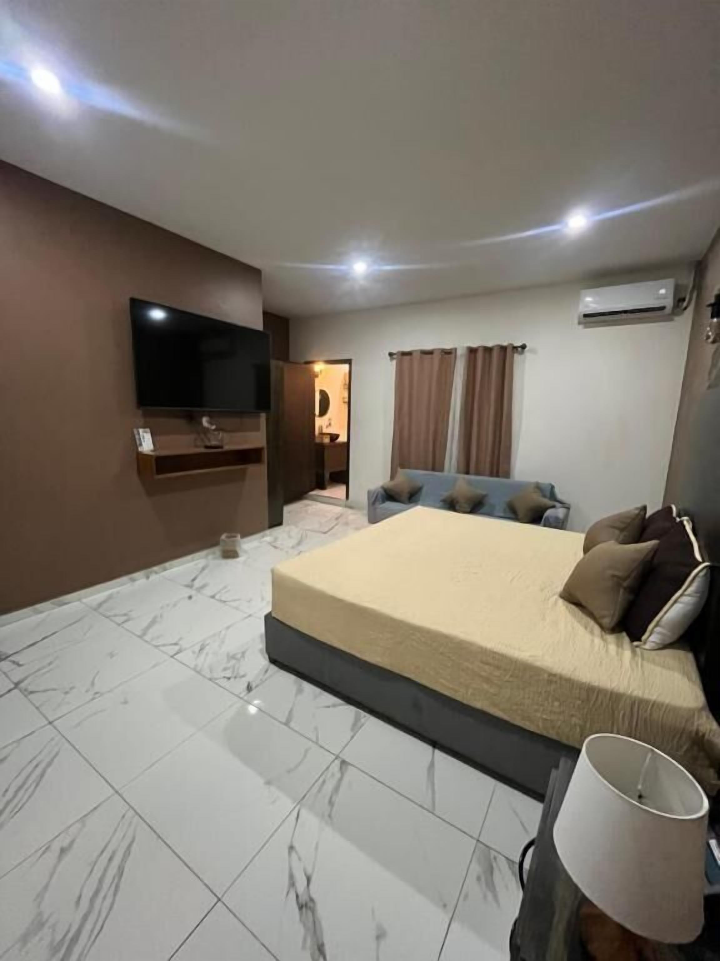 Double Room | Free WiFi