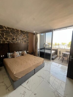 Comfort Suite, City View - Kolombrini Hotel Boutique (Tlaquepaque)