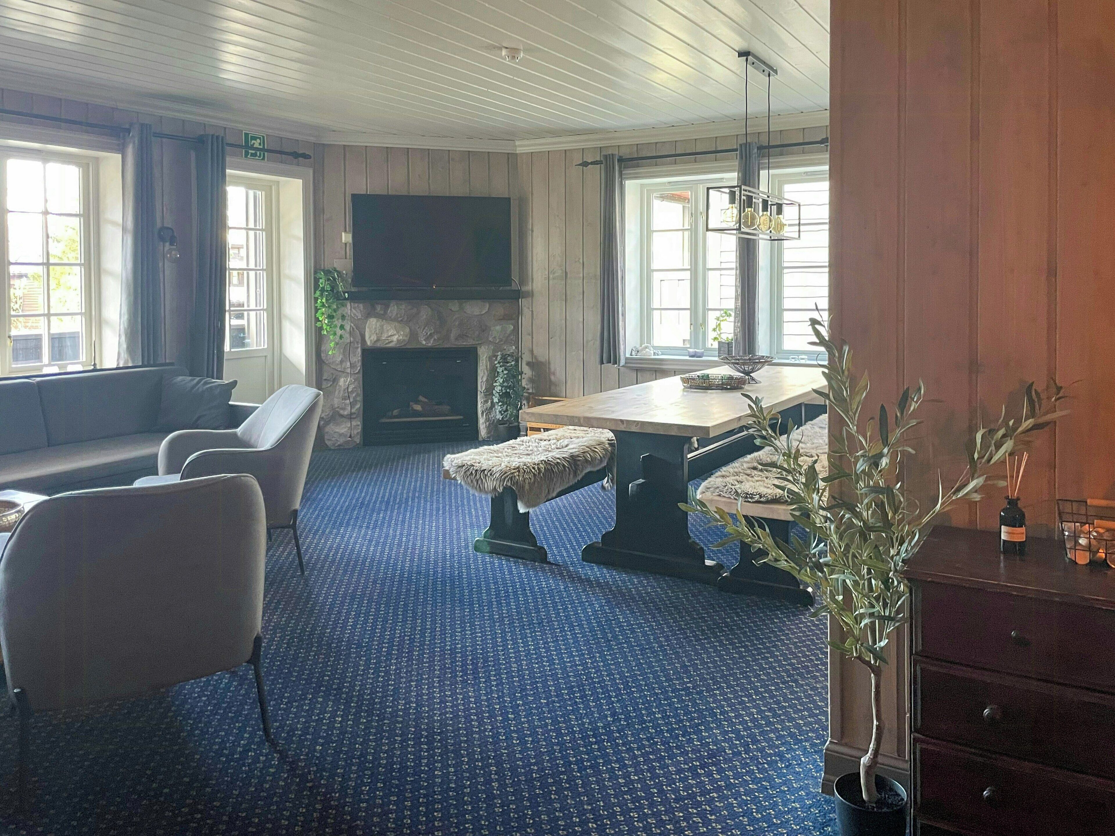 Téléviseur, foyer