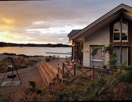 Terrace/patio. Seaside dream cabin with jacuzzi