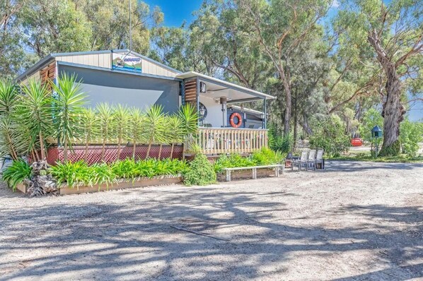 Exterior - Torrumbarry Weir Holiday Park (Torrumbarry)