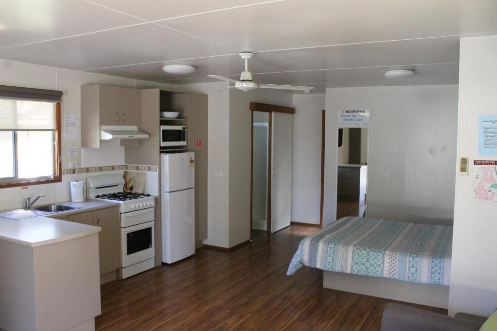 Fleetwood Rainbow Cabin