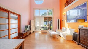 Kamar Basic, 2 kamar tidur (Room 105 (Ocean View, Duplex))