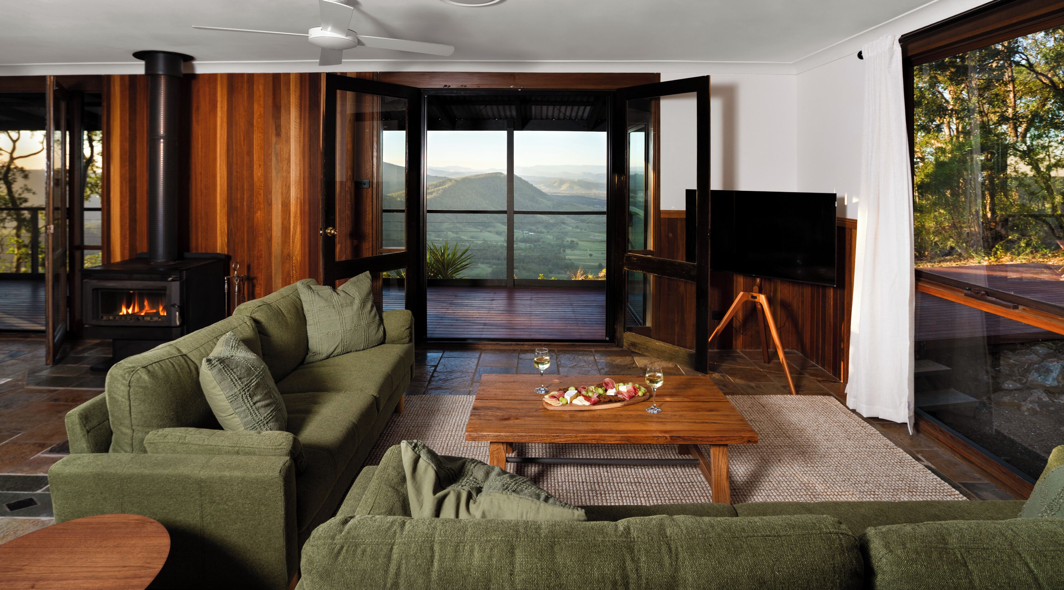 Smart TV, fireplace, ping pong