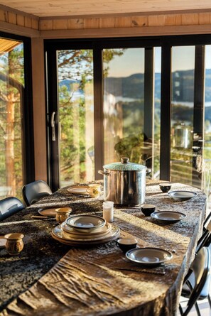 Dining - Live in treetops with fjord view (Nordre Frogn)