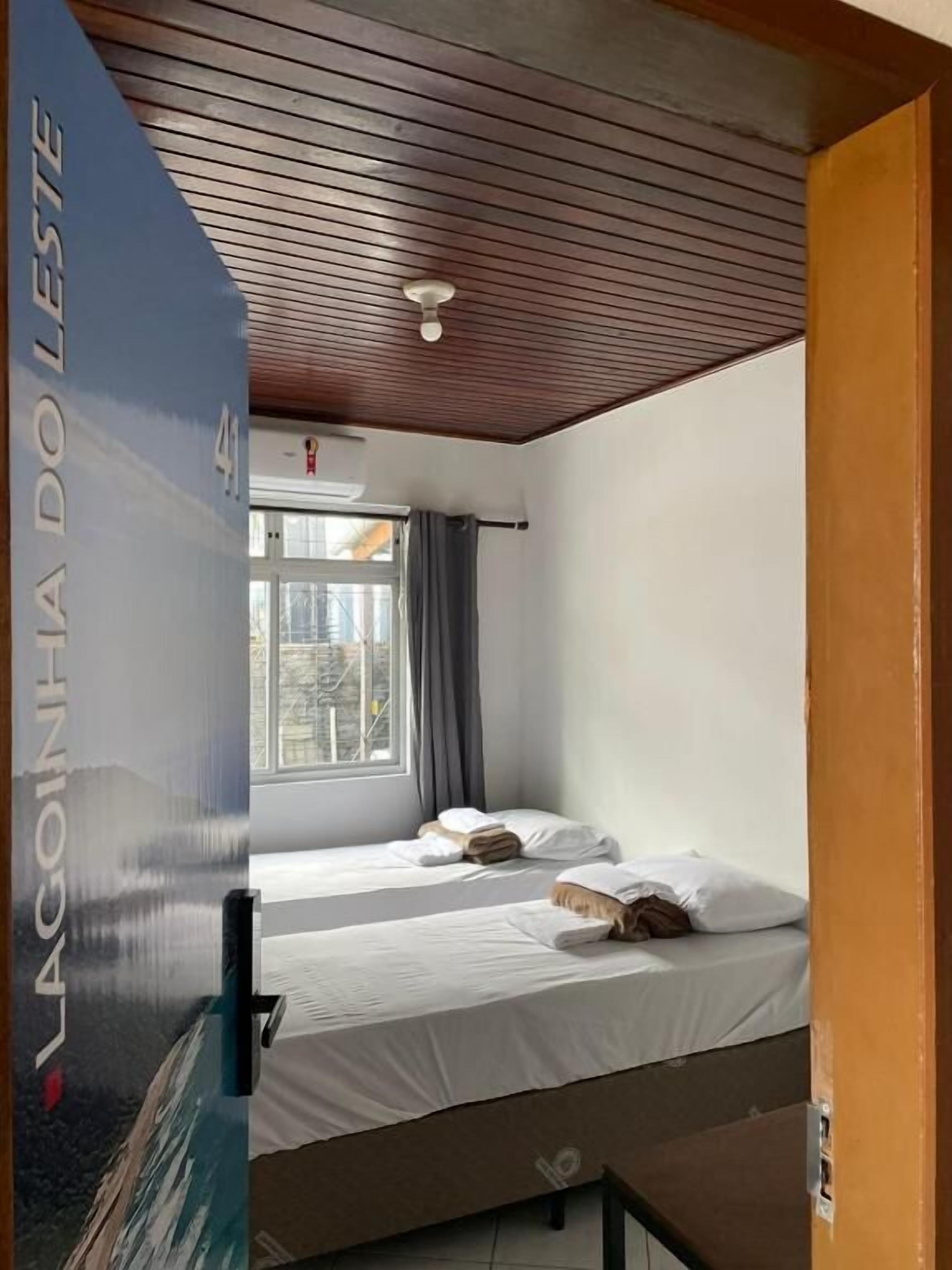 Economy Twin Room | Desk, laptop workspace, free WiFi, bed sheets
