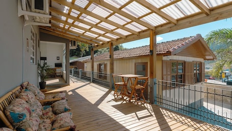 Outdoor dining. SMART HOSTEL