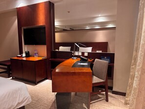 In-room safe, desk, laptop workspace, blackout curtains