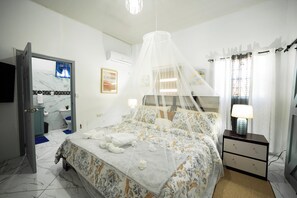 Iron/ironing board, WiFi, bed sheets - Sunshine Villa Private St. Lucian Retreat (Vieux-Fort)