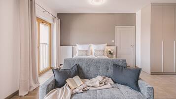 Apartment, Smoking