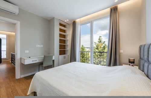 Garden Breeze Stay Villa 1 - Gala Residence