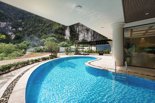 Outdoor pool - Heritage Charm Hotel Trang An (Hoa Lư)