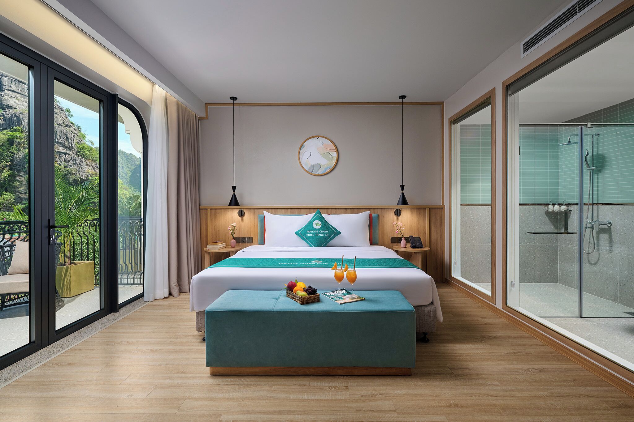 Premium bedding, minibar, blackout drapes, soundproofing