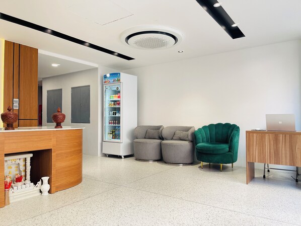 Reception - Walk Street Hotel & Apartment (Phnom Penh City.)