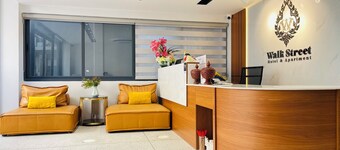Walk Street Hotel & Apartment