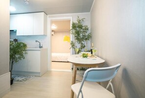 Dining - Stay Solar (Seoul)