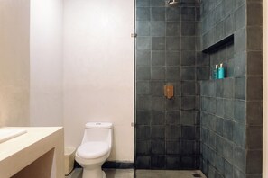 Bathroom - Docecuartos Hotel (San Cristóbal de las Casas)