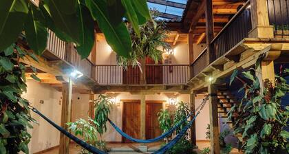 Docecuartos Hotel