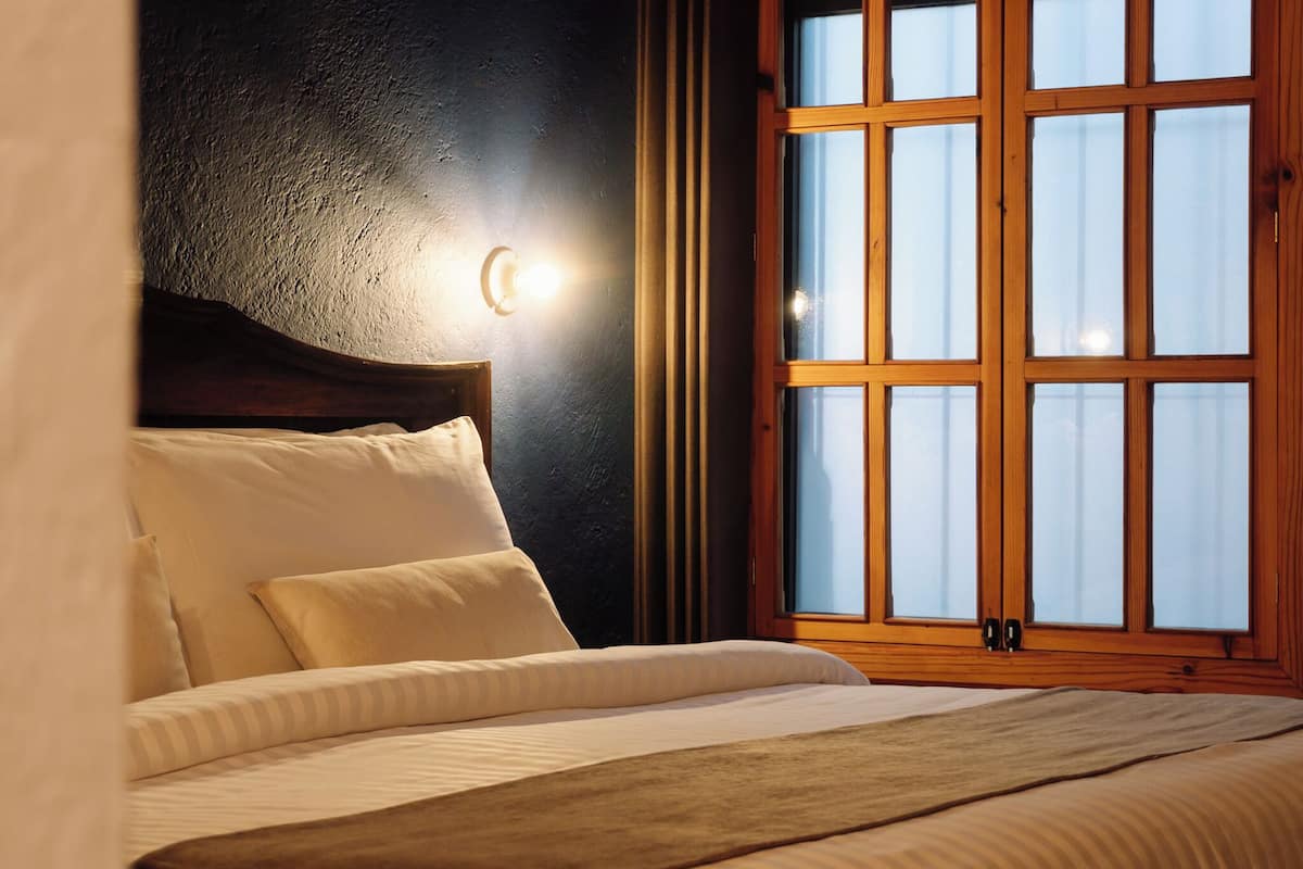 Standard Room | In-room safe, desk, laptop workspace, blackout drapes