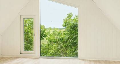 Private retreat near Kragenæs with field views