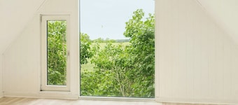 Private retreat near Kragenæs with field views