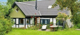 Sanctuaire privé prÚs de KragenÊs avec vue sur les champs