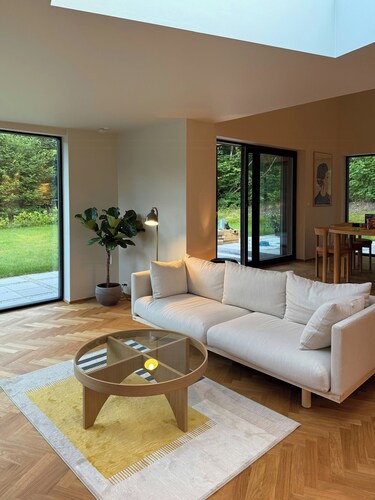 Architectural gem by Kattegat with guest house