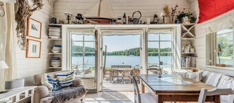 Lakeside cabin with sauna in Stockholm archipelago