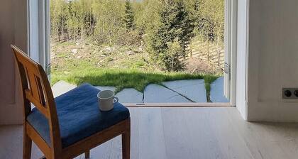 Gemütliche Hütte mit Mjøsa-Panorama