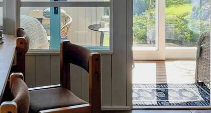 Cabin with 3 bedrooms near beach in Svalerødkilen