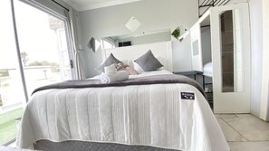 1 bedroom - Room-quaaamiii Accomodation (Cape Town)