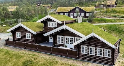 Soulful cabin with ski-in access in Rauland