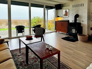 Fireplace - Holiday home with fjord views in Tørslev Hage (Jægerspris)