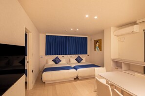 Deluxe Suite | In-room safe, iron/ironing board, free WiFi, bed sheets - RHUMB LINE TOKYO (Tokyo)