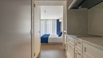 Premier Room | In-room safe, iron/ironing board, free WiFi, bed sheets