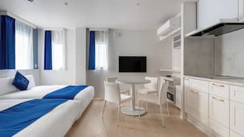 Standard Twin Room | In-room safe, iron/ironing board, free WiFi, bed sheets