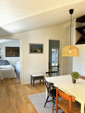 Dining - Bright summer house in first row by Avnø Fjord (Vordingborg)