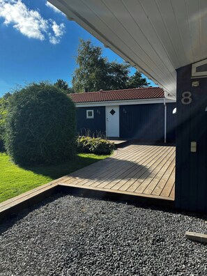 Property grounds - Bright summer house in first row by Avnø Fjord (Vordingborg)