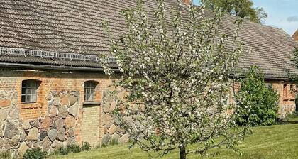 Historisches Gutshaus im Naturpark Stettiner Haff