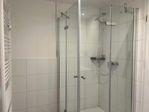 Bathroom - Stylish apartment in Baesweiler - near Aachen & Euregio from 129€ for 3 people (Baesweiler)