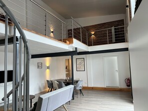 Dining - Stylish apartment in Baesweiler - near Aachen & Euregio from 129€ for 3 people (Baesweiler)