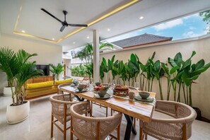 Tempat makan outdoor