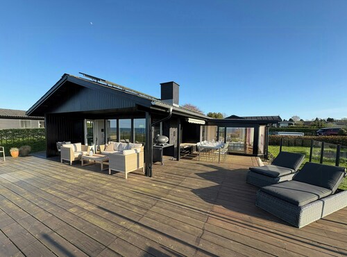 Summer house with sea view on Fyn