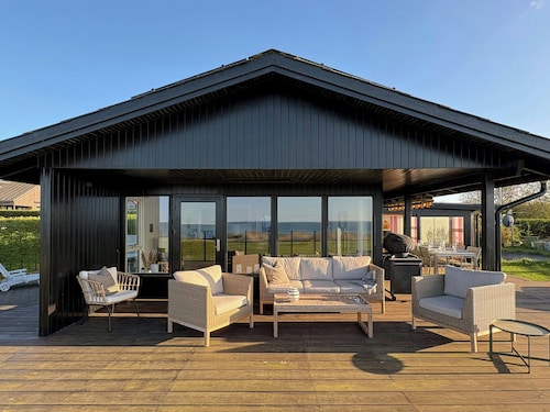 Summer house with sea view on Fyn
