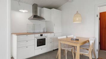 Comfort-hus - terrasse - strandudsigt | Privat køkken | Køleskab, ovn, kogeplade, opvaskemaskine