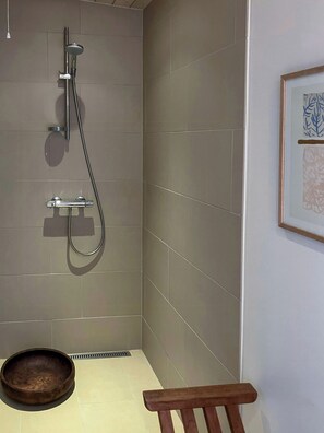 Shower - Modern house with sea view near Faaborg (Faaborg)