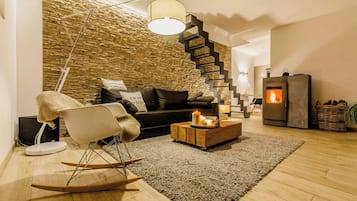 Fernseher, Kamin
