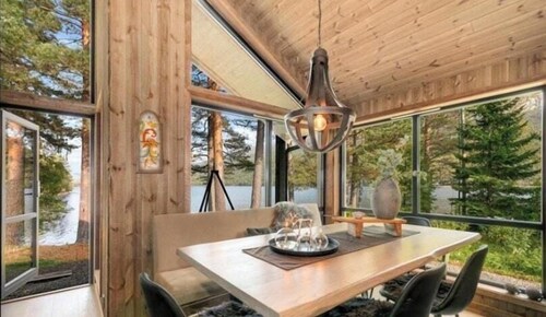 Modern cabin by Sandvatn at the foot of Blefjell